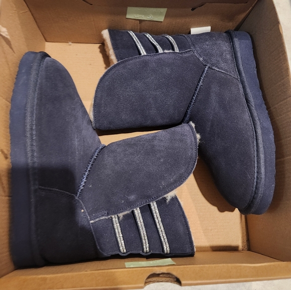 BEARPAW Terri-NWOT-6 - Picture 1 of 3